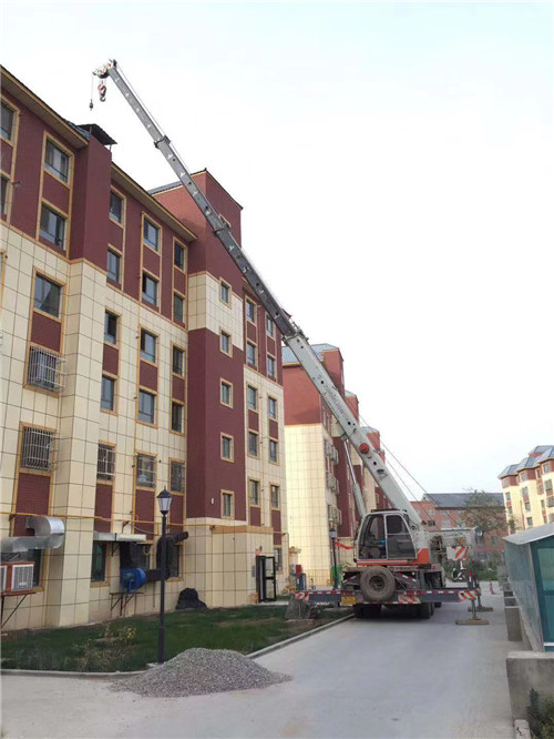红原县跨街广告牌的高空安装注意事项