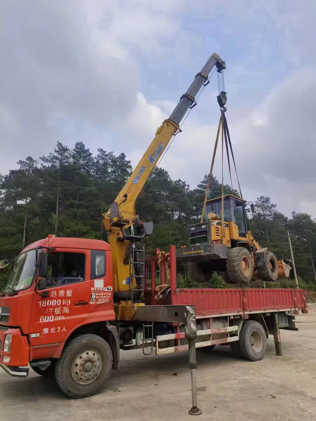 红原县找吊车出租公司的时候需要注意什么